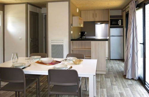 Malansac House | Beautiful apartment in villa for 6 guests with WIFI, pool, TV, terrace, pets allowed and parking