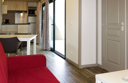 Malansac House | Beautiful apartment in villa for 6 guests with WIFI, pool, TV, terrace, pets allowed and parking