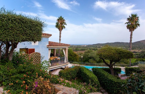 Maiorca Apartment | Beautiful Apartment “Sunrise” with Sea View, Balcony, Terrace & Pool; Parking Available