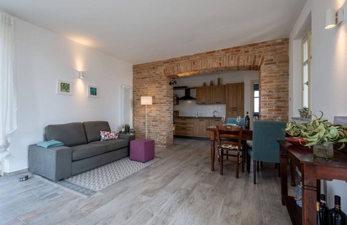 Costigliole d'Asti Apartment | Beautiful apartment for 4 people with A/C, WIFI, pool, TV and terrace