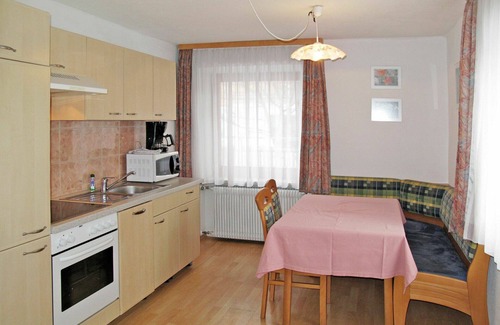 St. Valentin auf der Haide Apartment | Beautiful apartment for 6 people with WIFI, TV, terrace and parking