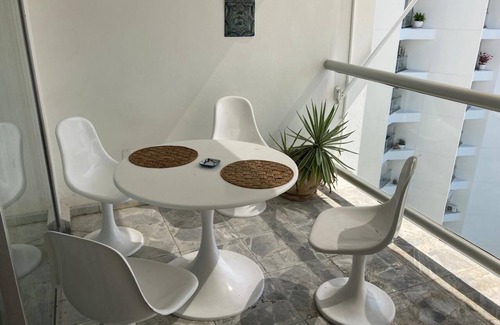 Club Deportivo Apartment | Beautiful apartment on the beach overlooking the beautiful Acapulco Bay.