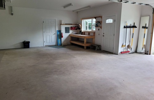 Knik-Fairview House | Beautiful Alaska home on private wooded acre. 20% discount for >30 days rental.
