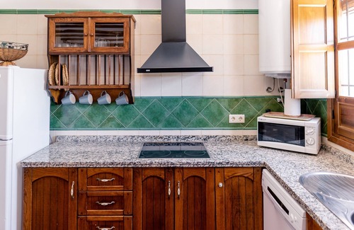 Las Lagunillas Cottage | Beautiful Andalusian house located between olive groves. Up to 30+ people