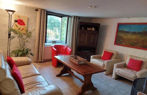 Engreux House | Beautiful and Authentic Cottage
