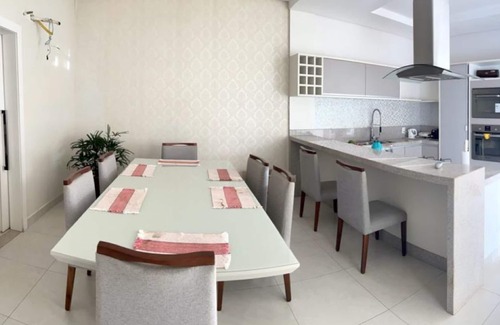 Regiao Norte House | Beautiful and Charming House in VIla A - Close to Everything