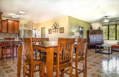 Isabela House | Beautiful and Charming Casa Aceituna