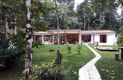 Itamambuca House | Beautiful and cozy with a lovely garden