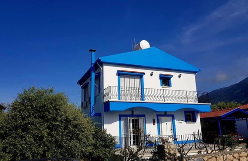 Kyrenia District Villa | Beautiful and large 3-Bed Villa in Lapta, Cyprus