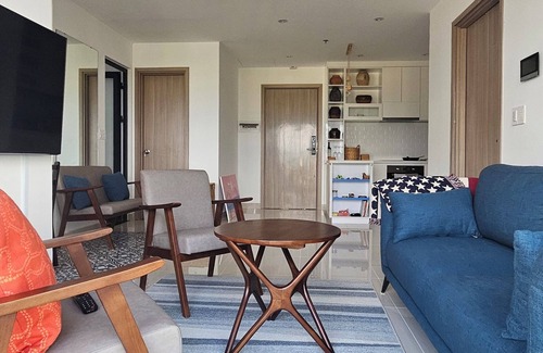 Hue City Centre Condo | Beautiful and luxurious home with mountain view, full kitchen and strong WiFi.