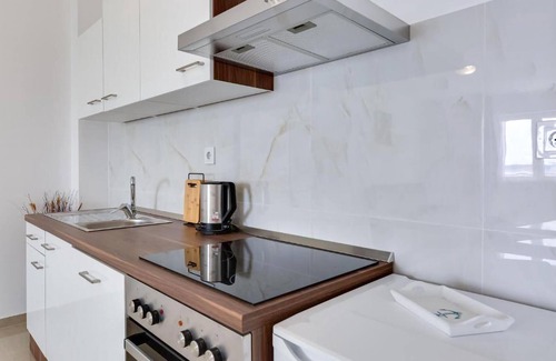 Starigrad Apartment | Beautiful and modern apartment with stunning sea views.