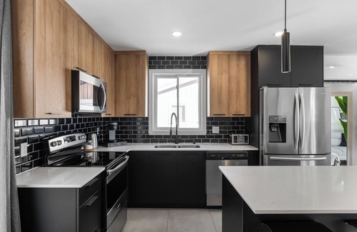 Lafleche House | Beautiful and renovated house near Montreal and next to everything you need