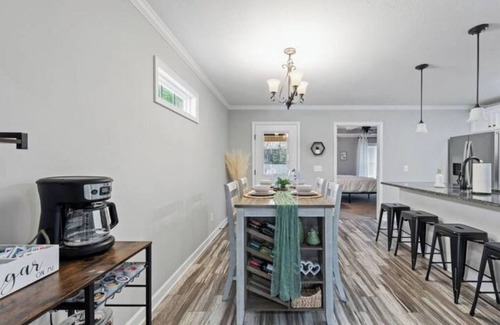 Enterprise House | Beautiful and Spacious 3 BR/2BA with KING bed