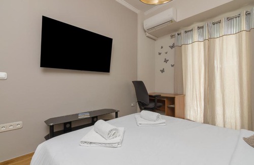 Pangrati Apartment | Beautiful And Spacious Apartment In Pagrati