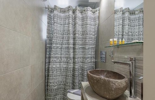 Pangrati Apartment | Beautiful And Spacious Apartment In Pagrati