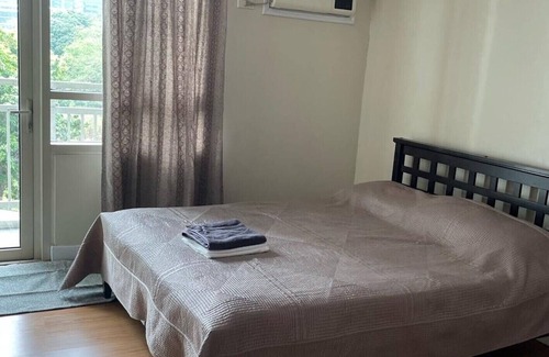 Ugong Apartment | Beautiful and Spacious Fully Furnished Studio at The Grove Rockwell