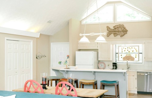Little Kowaliga House | Beautiful and Spacious home on the Lake! nSpring and Summer dates available!