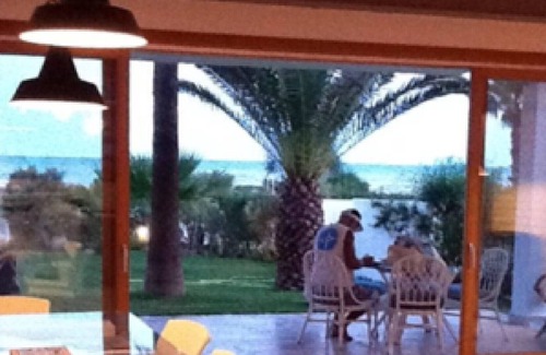Les Deux Oueds Villa | Beautiful and spacious villa with a large waterfront garden