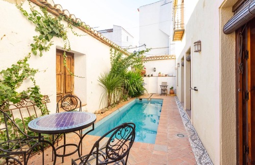 Pinos del Valle Villa | Beautiful Andalusian House with barbecue pool