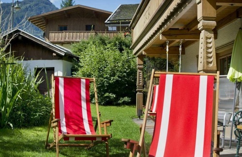 Finsing House | Beautiful apartment in villa for 8 guests with WIFI, TV, patio and pets allowed