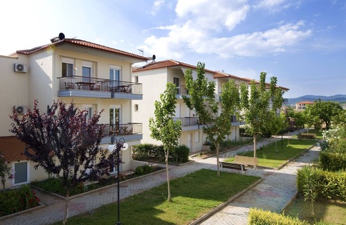 Kalyves Polygyrou Apartment | Beautiful apartment next to the sea