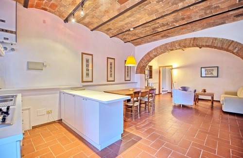 San Casciano in Val di Pesa Apartment | Beautiful apartment with A/C, WIFI, pool, TV, pets allowed and parking, close to Greve In Chianti