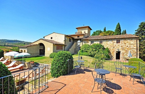 San Casciano in Val di Pesa Apartment | Beautiful apartment with A/C, WIFI, pool, TV, pets allowed and parking, close to Greve In Chianti