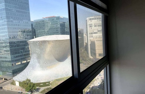 Miguel Hidalgo Condo | Beautiful apartment w/amenities in front of CARSO