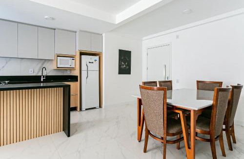Jurere Apartment | Beautiful Apart 5 minutes from Jurerê Beach EPC025