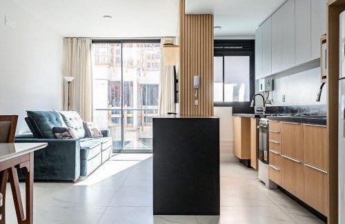 Jurere Apartment | Beautiful Apart 5 minutes from Jurerê Beach EPC025