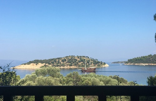 Ormos Panagias Apartment | Beautiful apartment in front of an amazing sea!