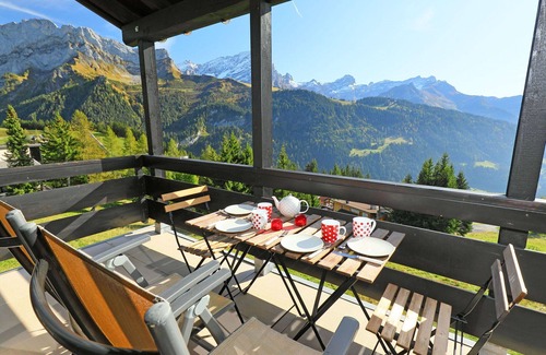 Gryon Apartment | Beautiful apartment for 4 guests with WIFI, TV, balcony and pets allowed