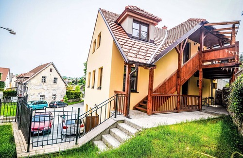 Cesky Krumlov Apartment | Beautiful apartment for 5 guests with WIFI, patio and pets allowed