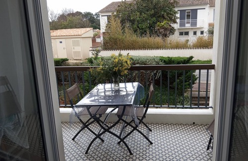 Dolus-d'Oleron Apartment | Beautiful apartment in residence with swimming pool and tennis court close to sea and forest