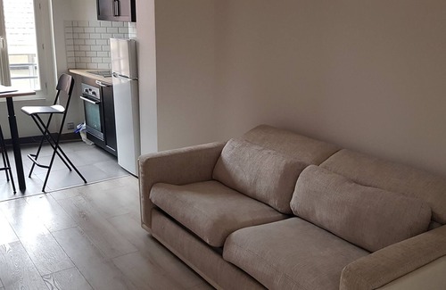 Louis Bertrand-Mirabeau-Semard Apartment | Beautiful Apartment Right Next to the Metro Station