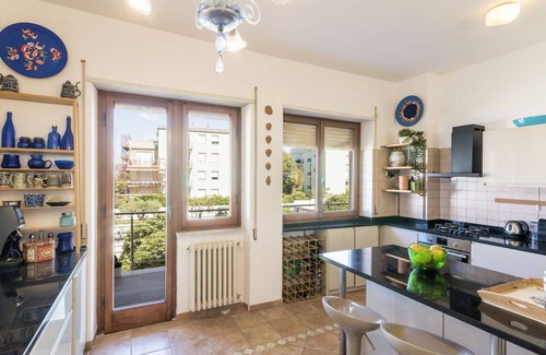 Civitavecchia Apartment | Beautiful apartment for 7 guests with WIFI, TV, terrace and pets allowed