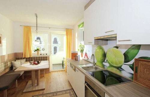 Schwaz Apartment | Beautiful Apartment in Maurach with Garden