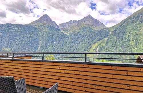 Runhof Apartment | Beautiful apartment for 5 people with WIFI, TV, balcony and parking