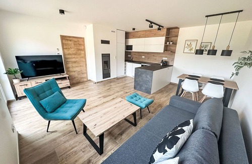 Smrzovka Apartment | Beautiful apartment for 12 people with WIFI, TV, terrace and parking