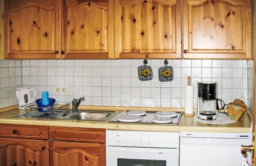 Steinbach-Hallenberg House | Beautiful apartment in villa for 4 guests with WIFI, TV and patio