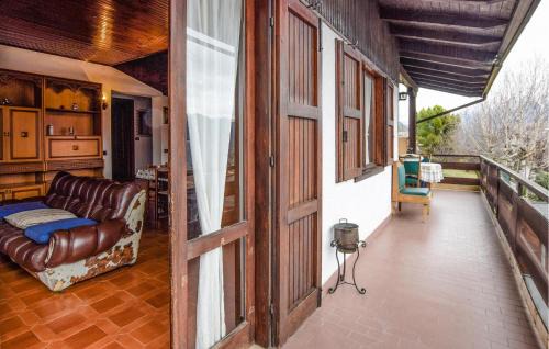 Ossimo Apartment | Beautiful Apartment In Ossimo Superiore