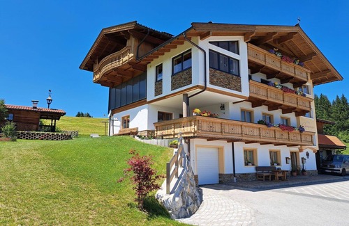 Wildschoenau Apartment | Beautiful apartment for 4 guests with WIFI, TV and balcony