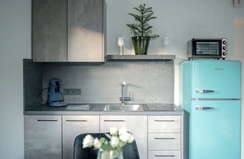 Thumersbach Apartment | Beautiful apartment for 3 guests with WIFI, TV, terrace and pets allowed