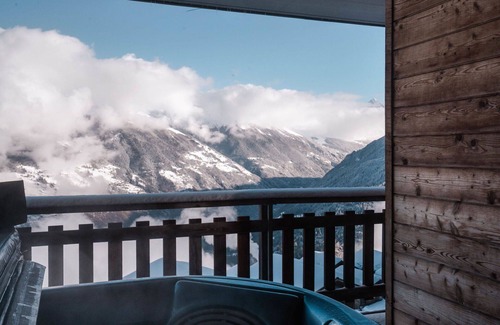 Vex Apartment | Beautiful apartment for 8 people with WIFI, hot tub, TV and balcony