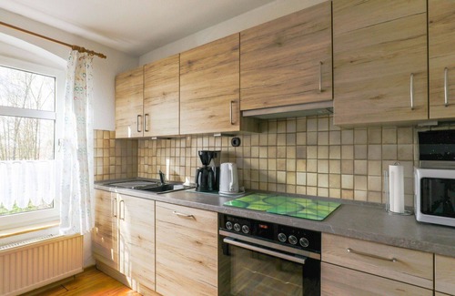 Oberndorf Apartment | Beautiful apartment for 6 people with WIFI, TV, patio and pets allowed