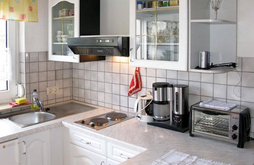 Wesenberg Apartment | Beautiful apartment for 4 guests with TV, terrace and pets allowed