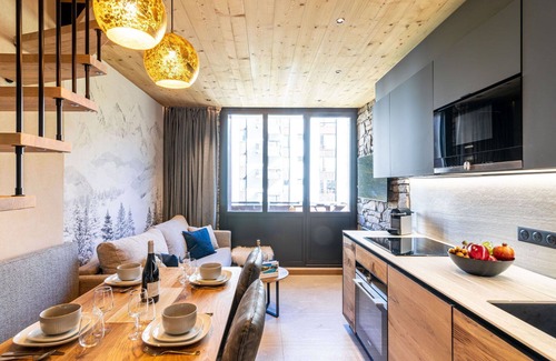 Tignes Apartment | Beautiful apartment for 4 guests with WIFI, TV and balcony