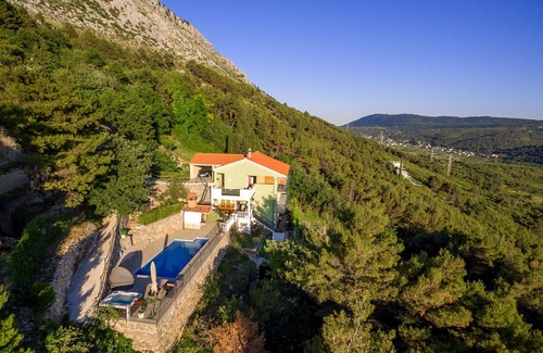Split Apartment | Beautiful apartment Stela with private pool and whirlpool
