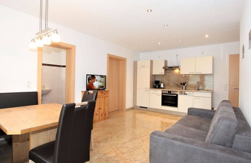 Emberg Apartment | Beautiful apartment for 6 people with WIFI, TV, terrace, pets allowed, panoramic view and parking