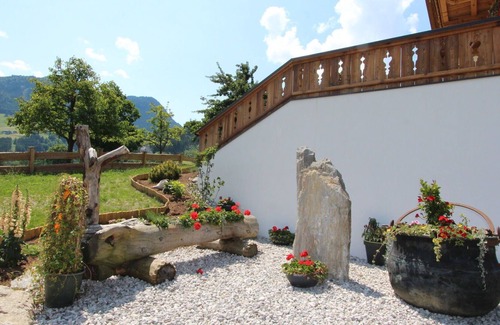 Kapfing Villa | Beautiful apartment in villa with WIFI, TV, terrace, pets allowed, panoramic view and parking